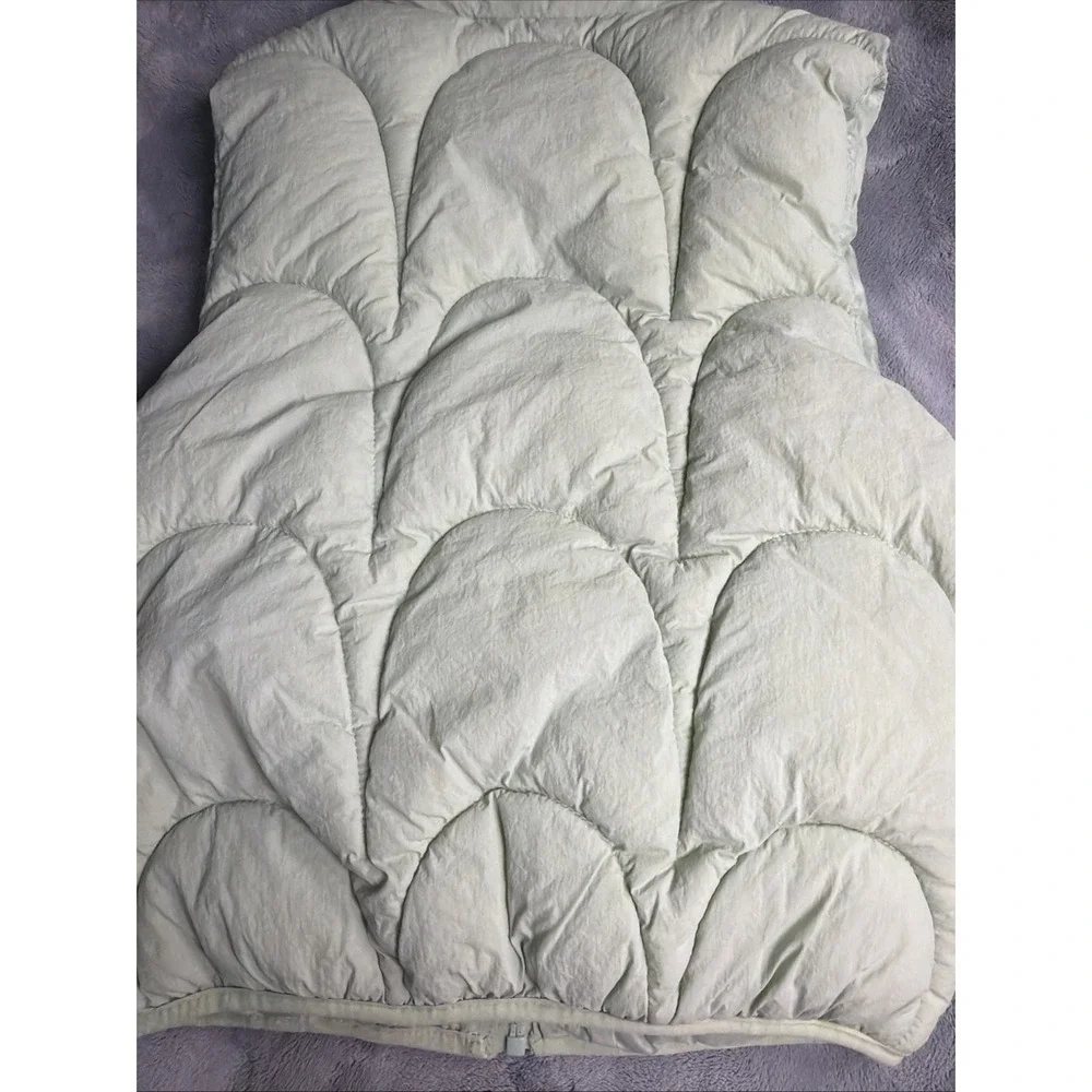 Tahari Kids Quilted Puffer Vest Mint Green Rose Gold Zip Front Size 10
